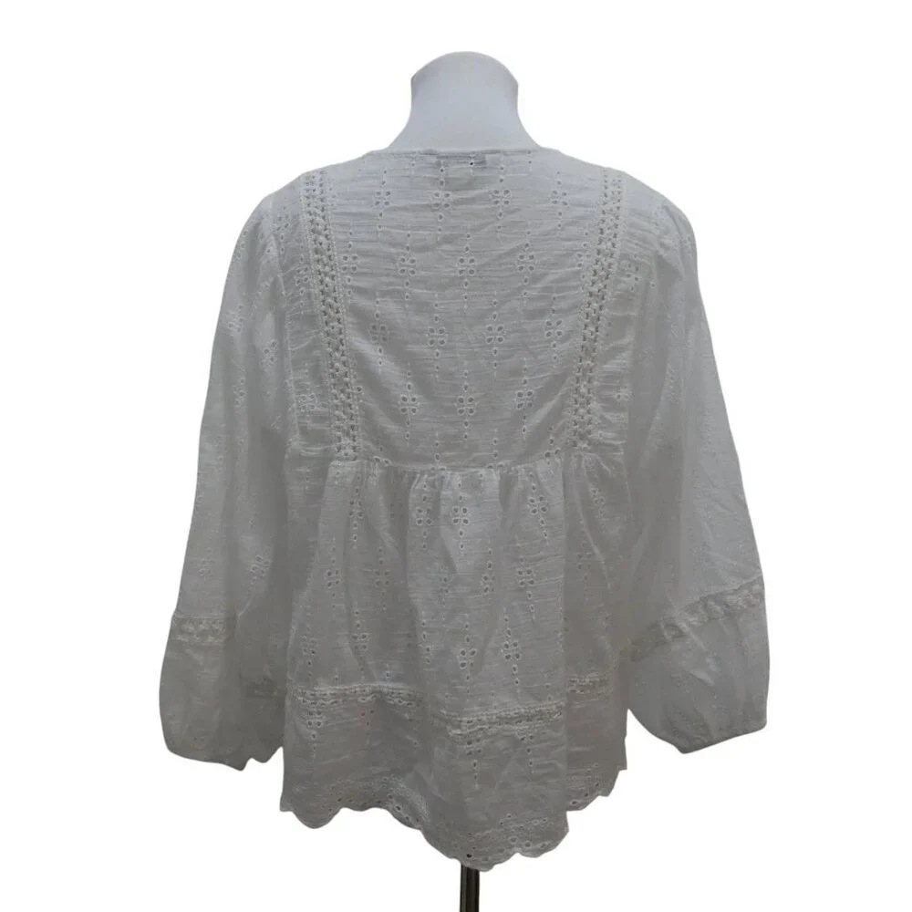 AE American Eagle White Cotton Eyelet Lace Boho Peasant Top Womens Small